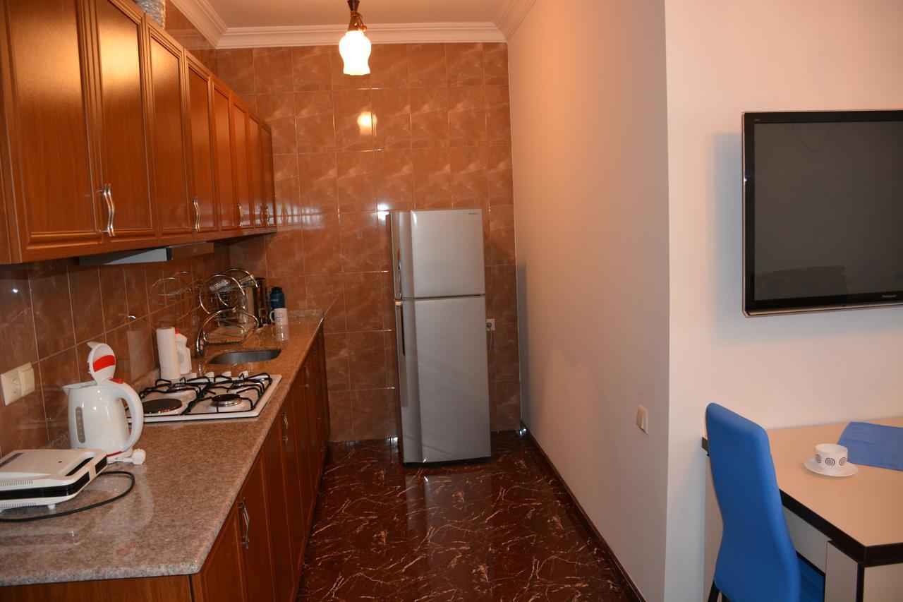 Apartment Nona Vox バトゥーミ エクステリア 写真